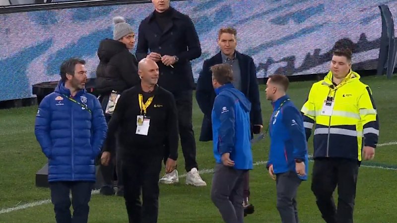 Beveridge, Cornes clash in pre-game 'confrontation'