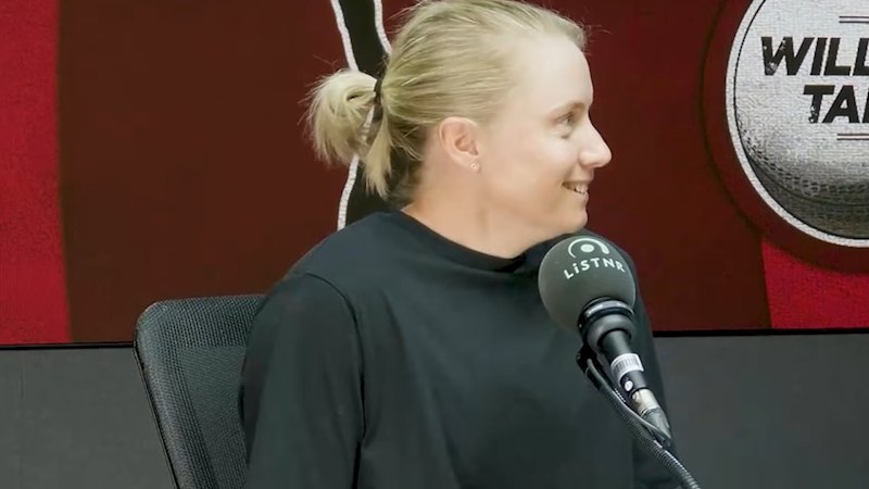 Healy announces retirement from cricket