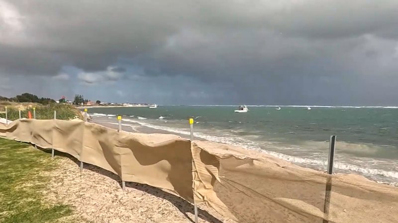 Coastal erosion puts Lancelin hotel in Western Australia at risk