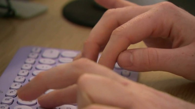 Victorian premier delays work-from-home laws until after state election
