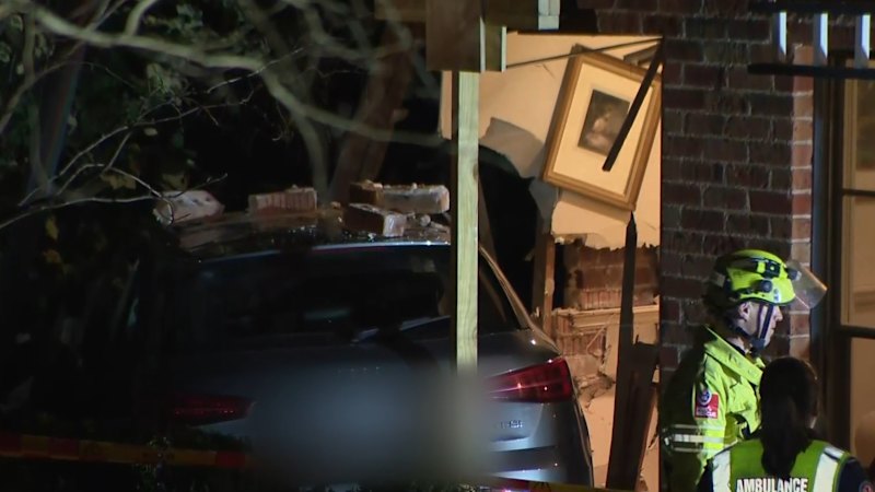 Car crashes into multiple homes in Sydney