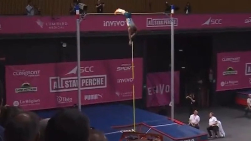 Swedish superstar breaks pole vault world record again