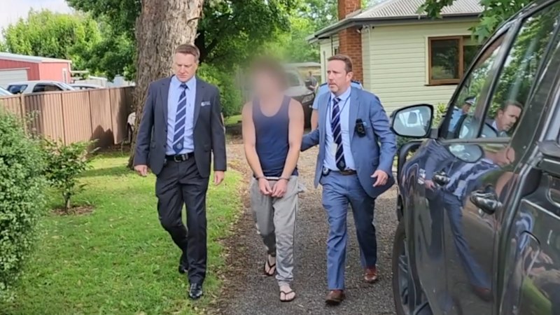 Moški obtožen umora po smrti starejšega moškega v regionalnem Novem Južnem Walesu