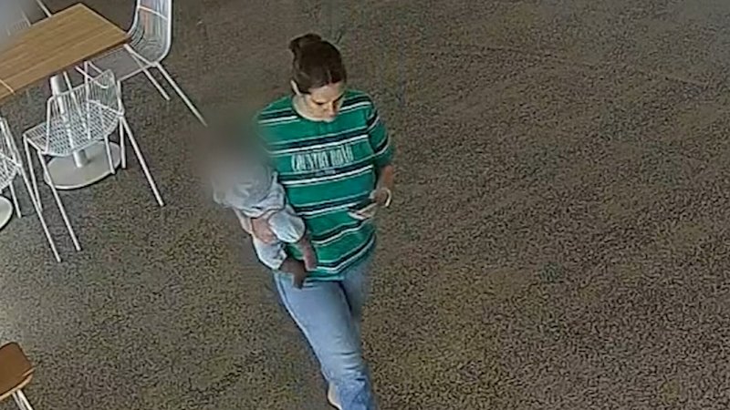 Missing Queensland mother's family and friends search for clues