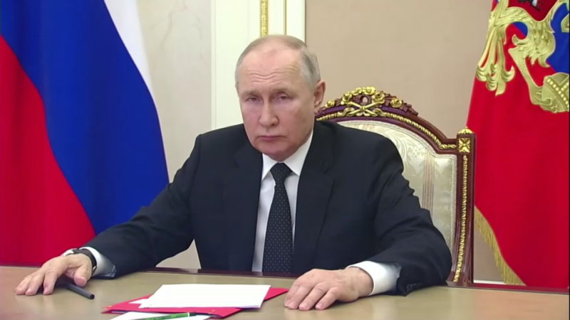 İptal edilen darbenin ardından Putin'in etrafında belirsizlik toplanıyor