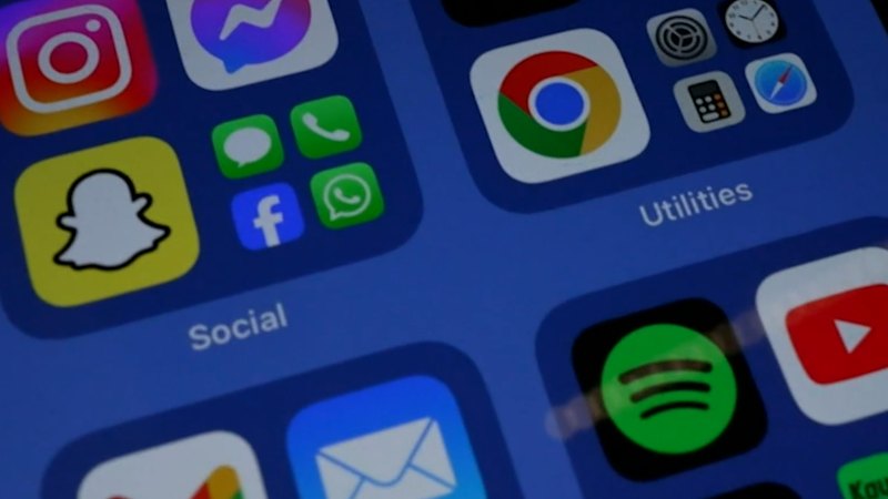 SA premier takes on teen social media ban challenge