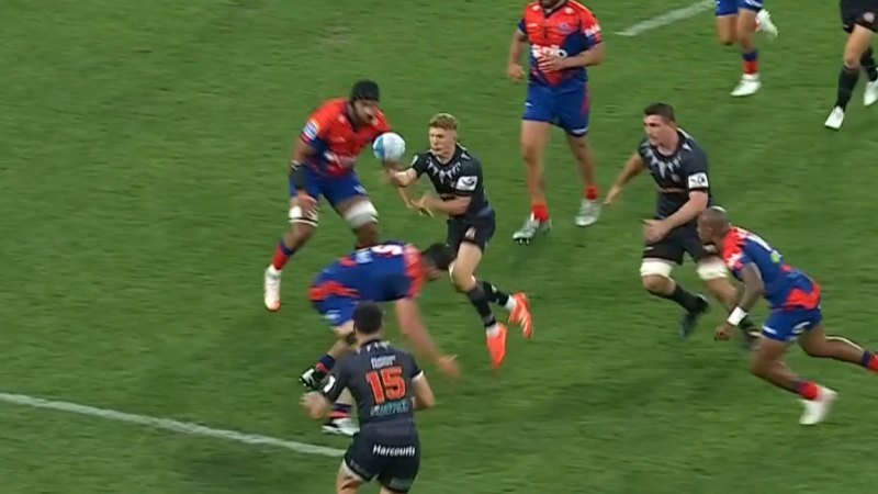 Stevenson’s behind-the-back try assist