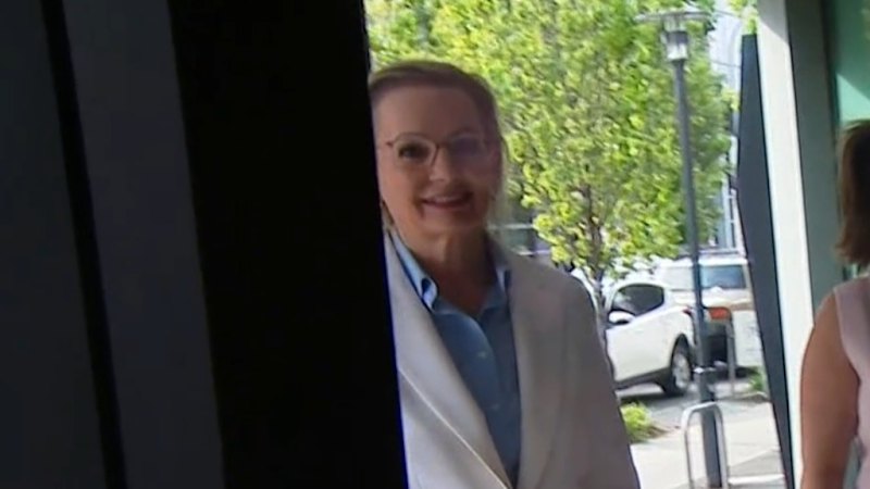 Opozicija v Avstraliji ponuja dogovor o okoljski zakonodaji v zameno za poslovno prijazne spremembe