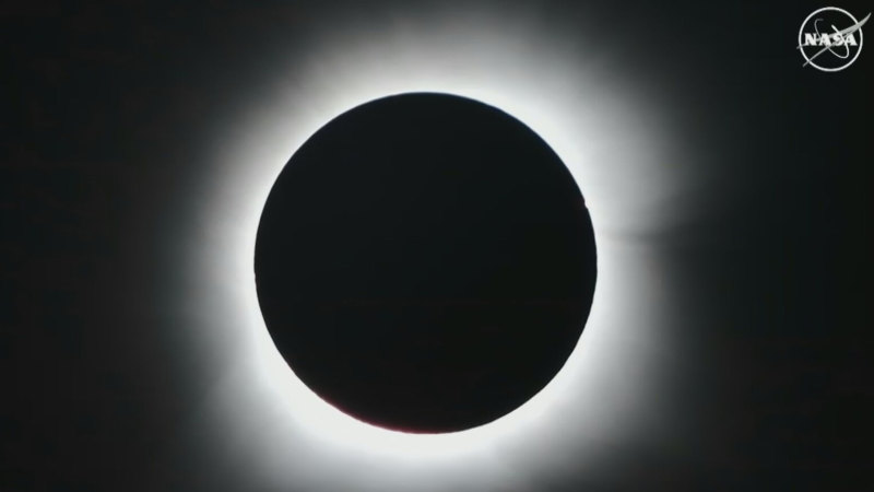 Solar eclipse blacks out United States, Canada and Mexico