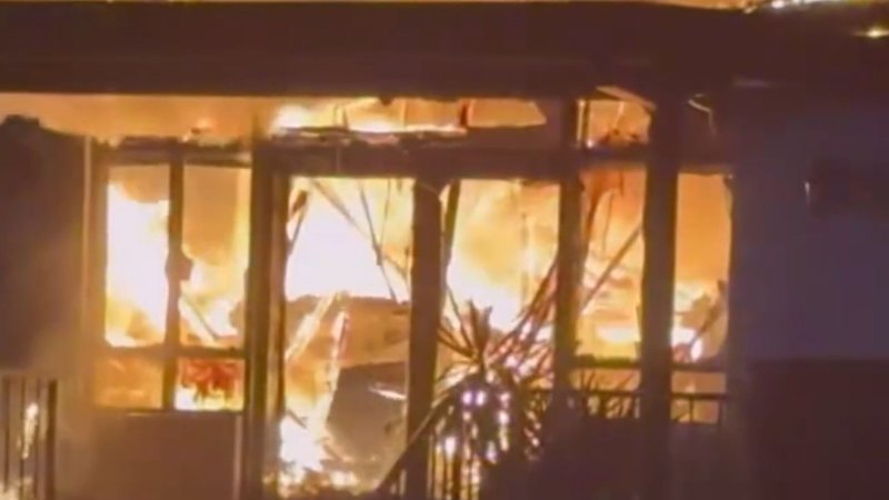 Požar uničil italijansko restavracijo v zahodnem Sydneyju, lastnik pretresen