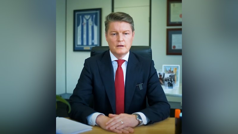 New Victorian Premier Ben Carroll addresses voters