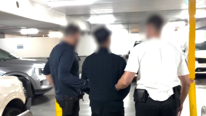 Man charged after 22kg of cocaine allegedly uncovered in suitcases at Sydney Airport