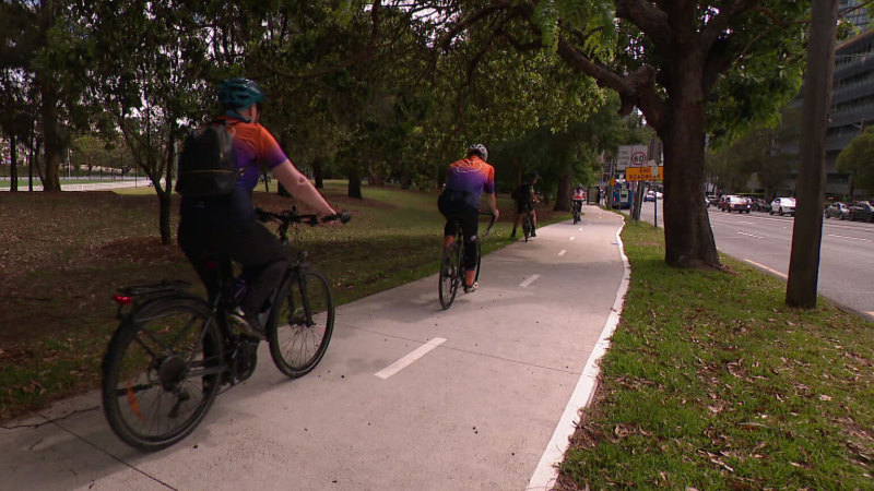 Residents in Sydney's east file human rights complaint over bike lane