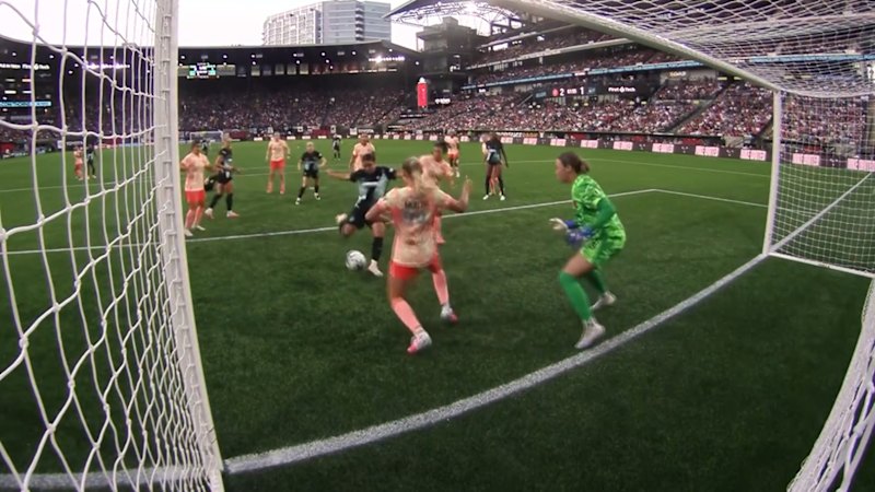 Kerr scores first goal for Gotham