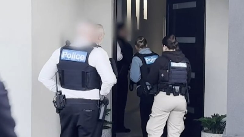 Second man charged over Melbourne synagogue firebombing