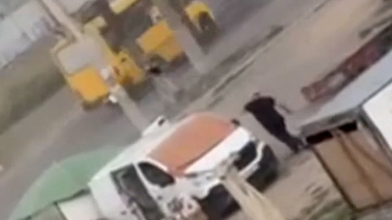 Ukrainian street vendor targeted by Russian drone shown in footage