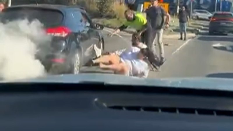 Man with two children allegedly carjacks woman on Sydney motorway