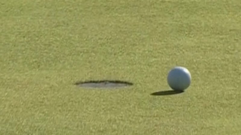 Cam Smith finishes with par after missing late birdie putt