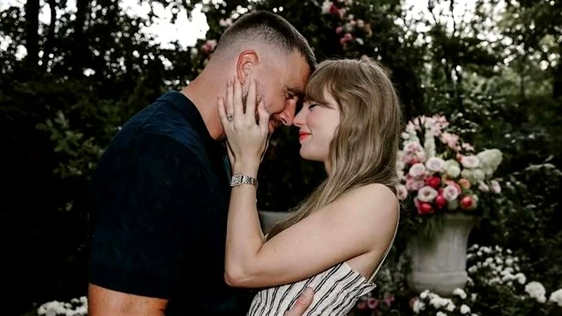 Taylor Swift and Travis Kelce engaged