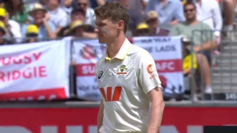 Dolgotrajni DRS v Avstraliji koristil pri izločitvi Jamieja Smitha