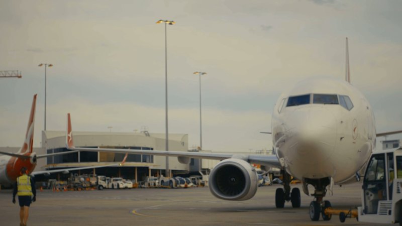 Qantas and security staff strike