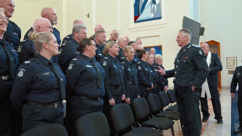 Retired police called up to fill shortages in Victoria
