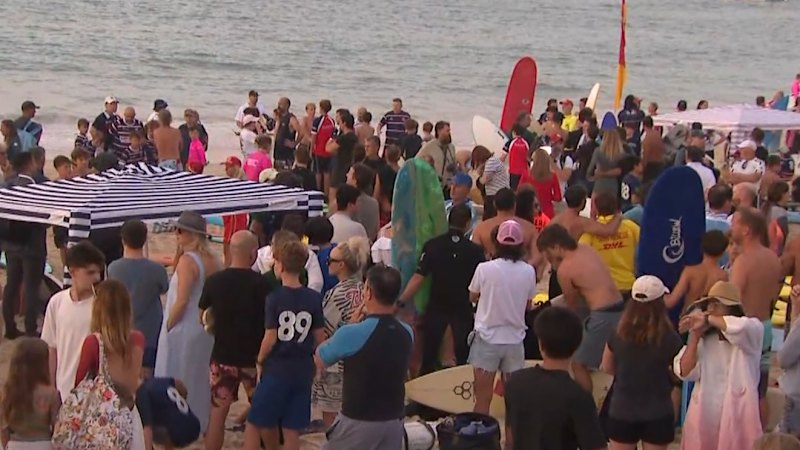 Tribute in Bondi for young shark attack victim
