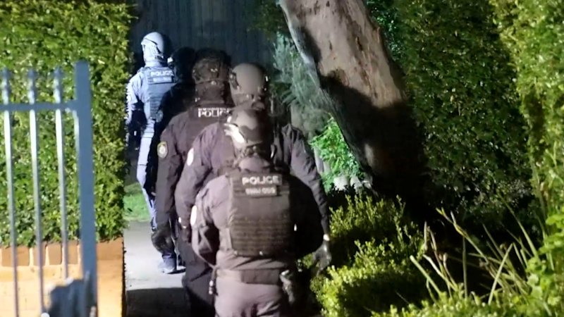 Two men arrested in Sydney over alleged $600,000 scam targeting 88-year-old