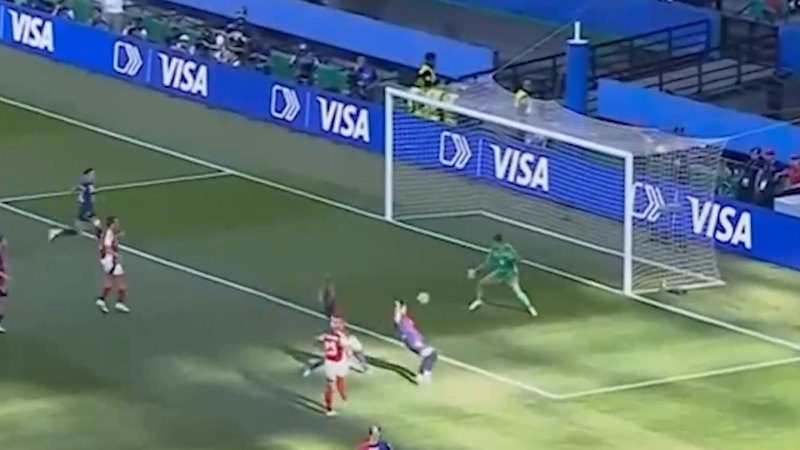 Blackstenius puts Gunners up