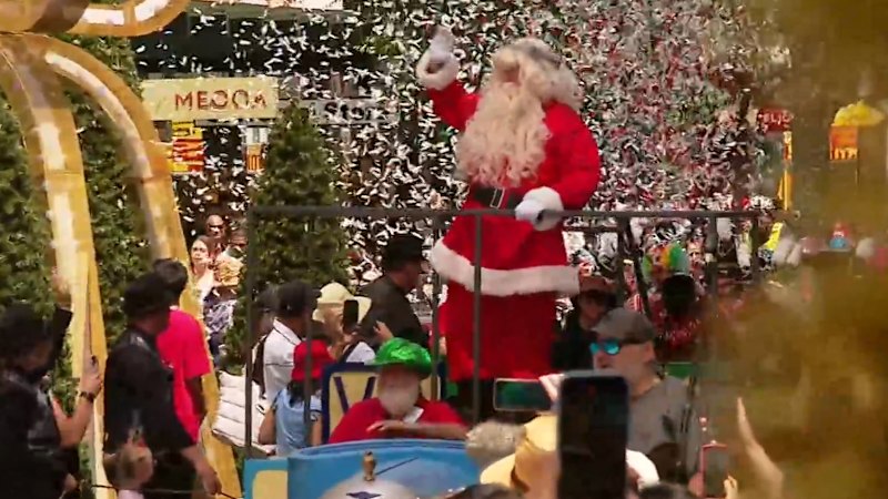 More than 300,000 expected for Adelaide Christmas pageant