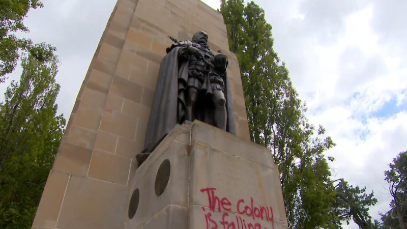 King George V statue vandalised