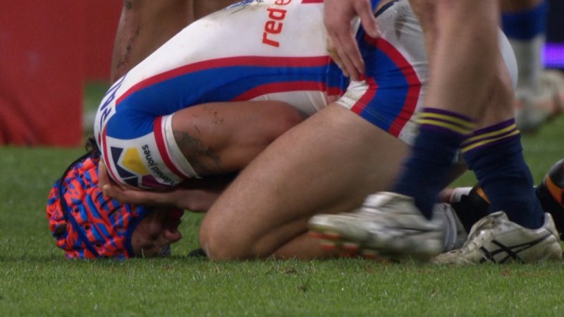 Ponga hurts shoulder in Origin scare