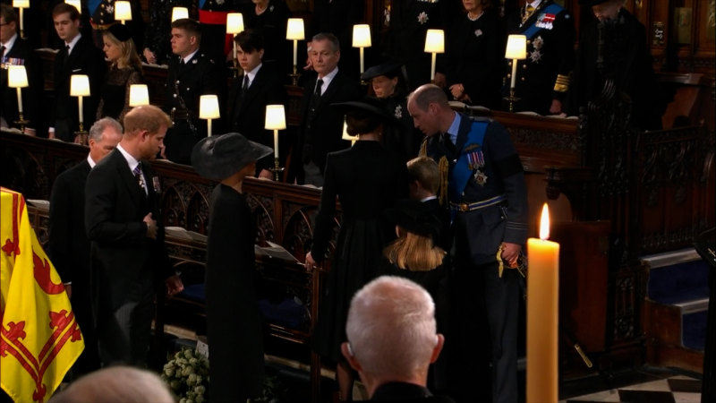 Prens William ve Kate, Prens Harry ve Meghan Markle ile anı paylaştı