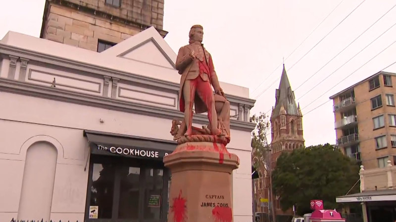 Captain Cook statue in Sydney vandalised