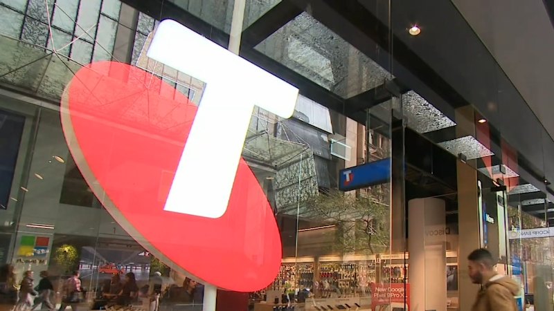 Telstra works to restore mobile network after nationwide outage affects customers