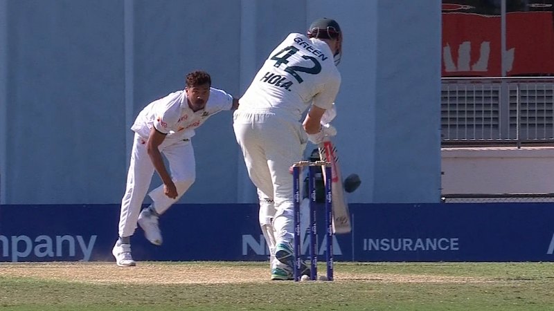Tourists fume after Green 'bowled'