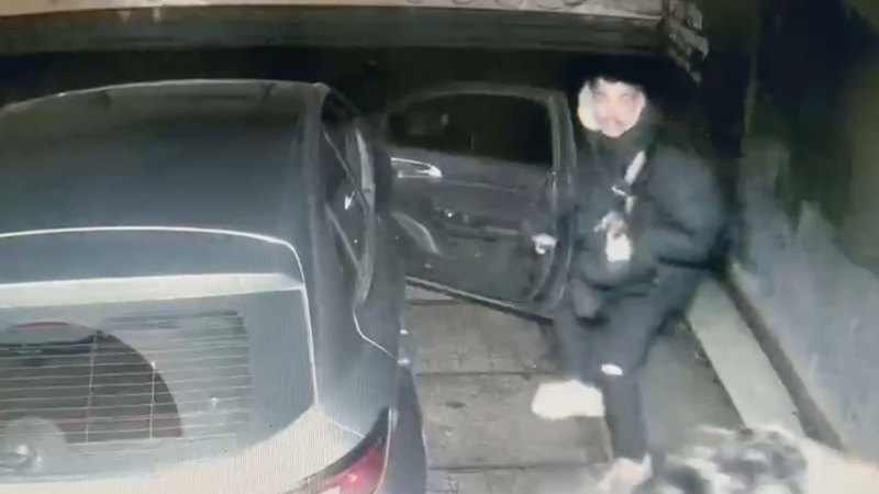 Chef confronts alleged armed thief