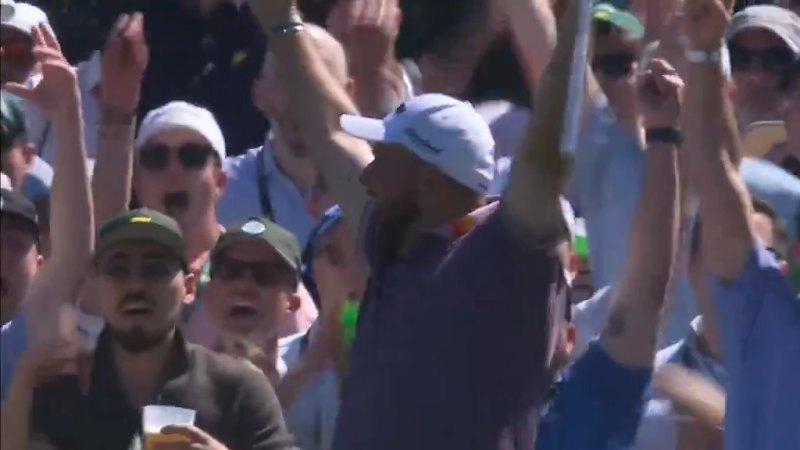 Lowry sinks hole in one