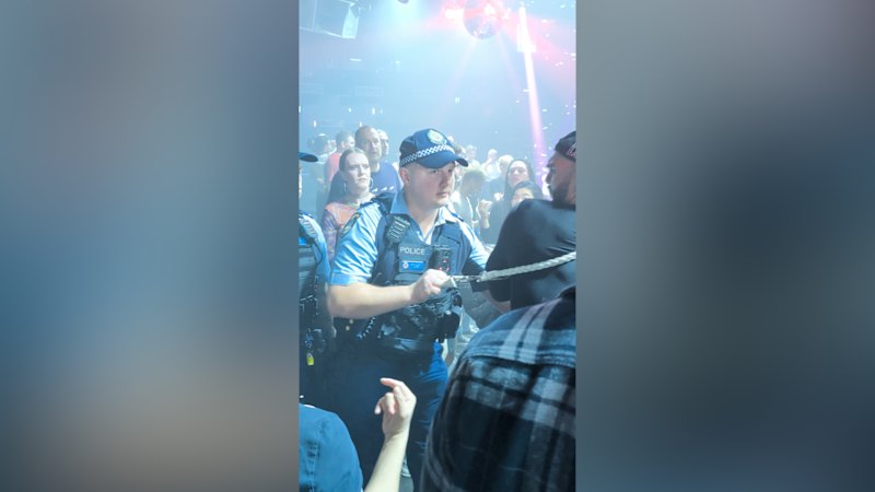 Police raid on Universal Club in Darlinghurst