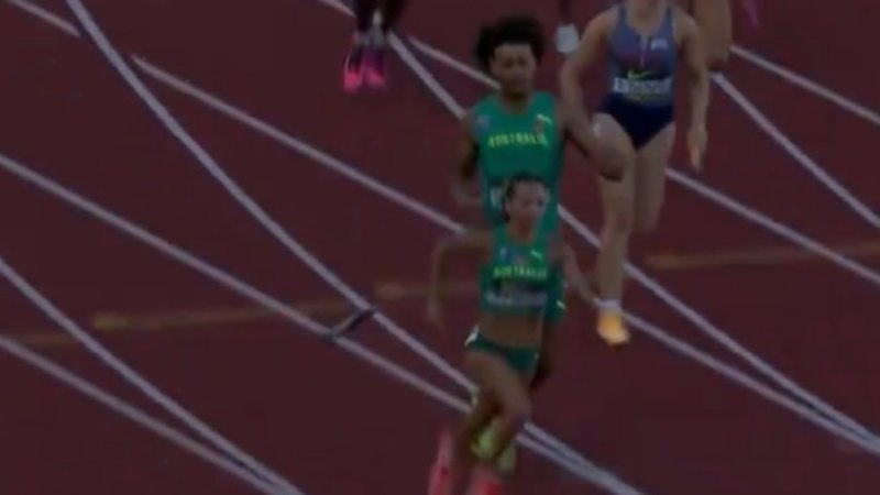 Australia’s mixed 4x100m relay bid for gold ends after baton exchange mishap