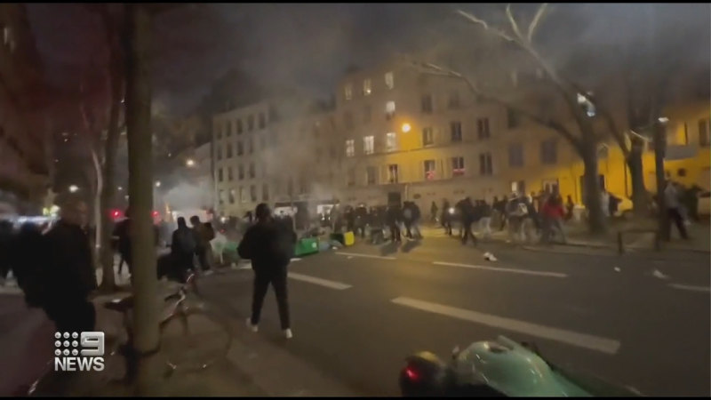 Protestocular Fransa sokaklarında çatıştı