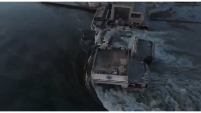 Saldırıdan sonra binlerce kişi sel riskiyle karşı karşıya