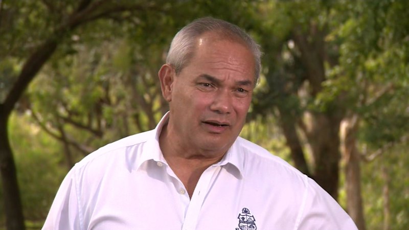 Mayor apologises after swearing at journalist for Trump questions