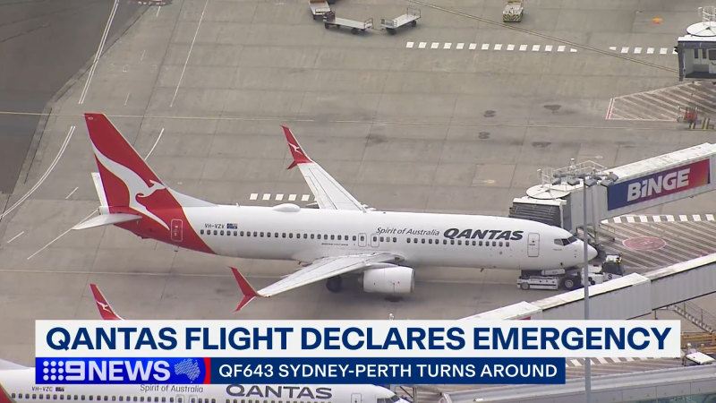 Qantas plane makes emergency landing in Sydney