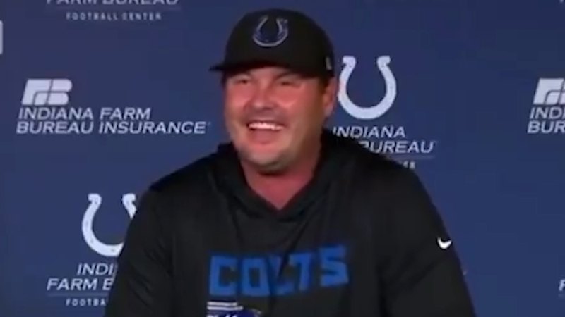 NFL legend leaves reporters in stitches
