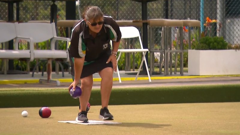 Aussie mum in legal stoush with lawn bowls club