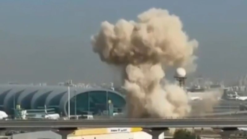 Donald Trump threatens to strike Iran 'very hard'