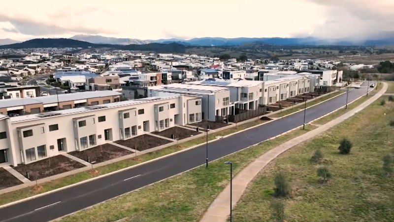 New poll reveals majority of Australians want house prices to drop