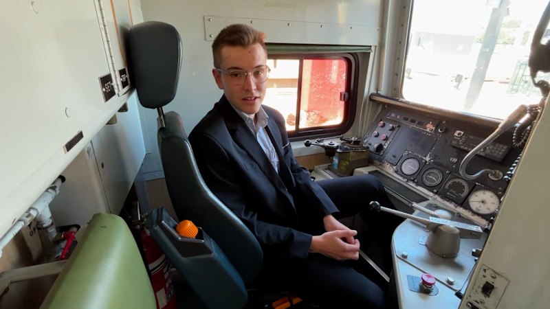 Driver gives tour of v-set train
