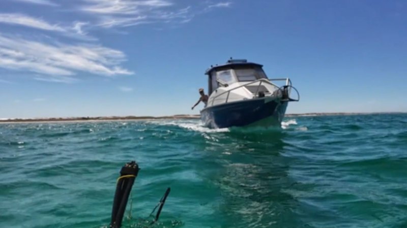 Major mistake causes boat to sink off Perth coast